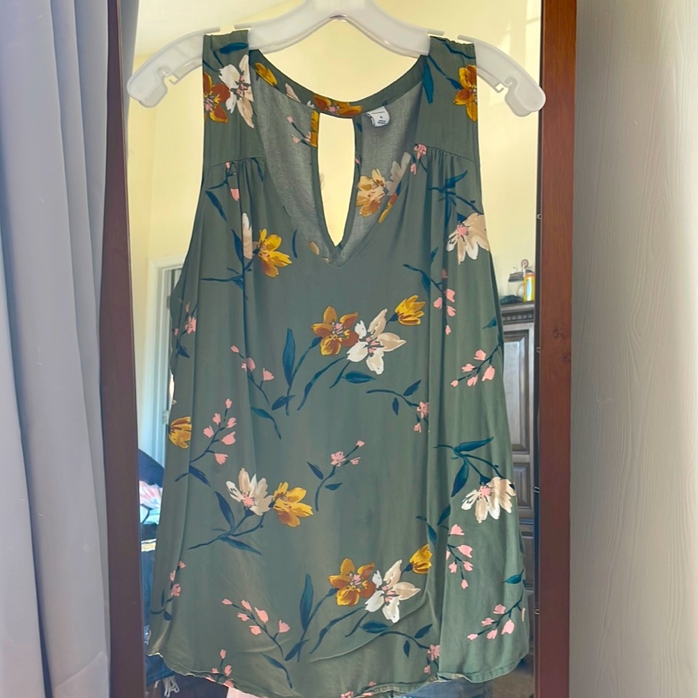 Green floral tank top
